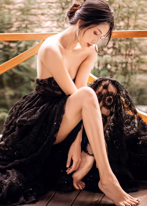 Tình cũ của Jack ngày càng gợi cảm sau khi sinh con gái.