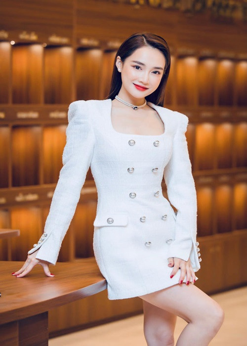 Ngày chưa lấy chồng, Nhã Phương không hề thua kém Lan Ngọc và Diễm My về ngoại hình.