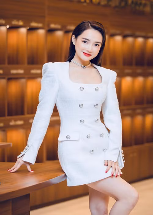 Ngày chưa lấy chồng, Nhã Phương không hề thua kém Lan Ngọc và Diễm My về ngoại hình.