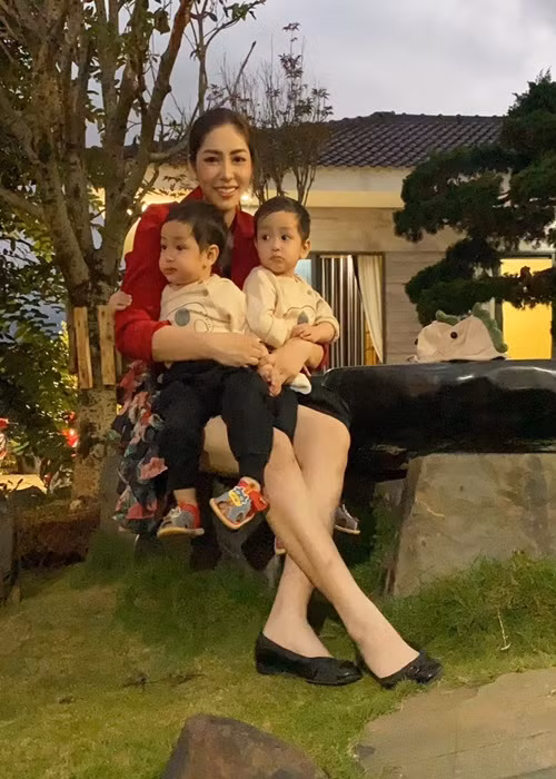 Nhiều người mừng cho Thu Thảo khi đã ổn định được cuộc sống.