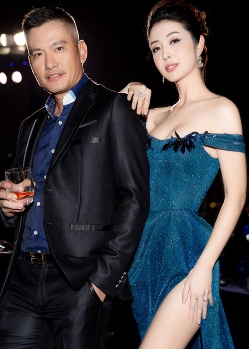 Jennifer Phạm lựa chọn kỹ càng sự kiện làm MC để có nhiều thời gian chăm sóc chồng con.