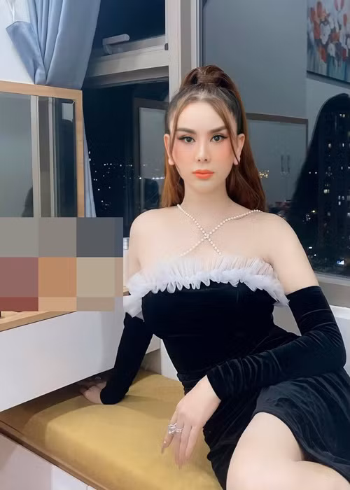 Gần đây, Lâm Khánh Chi chia tay Phi Hùng sau vài năm gắn bó.