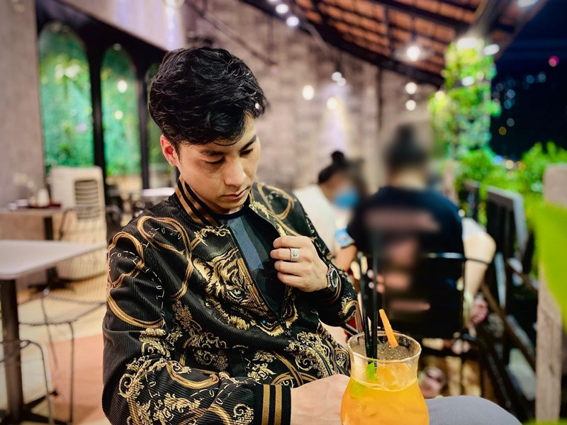 Phi Hùng lẫn Lâm Khánh Chi chưa chia sẻ lý do hôn nhân tan vỡ.