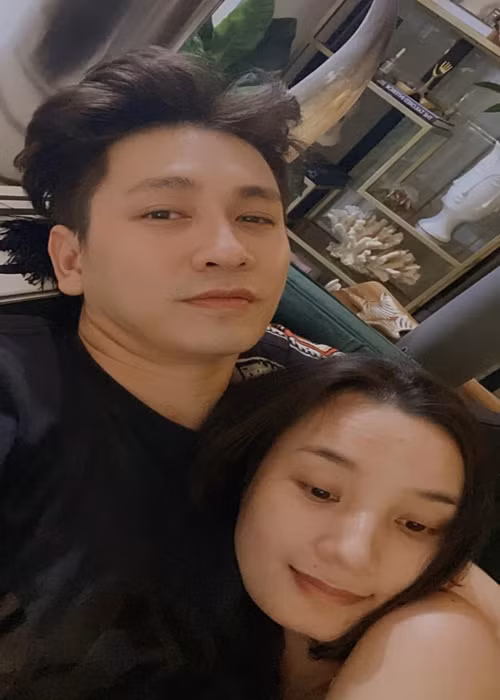 Trong mắt Lê Thúy, không ai chiều vợ hơn Đỗ An.