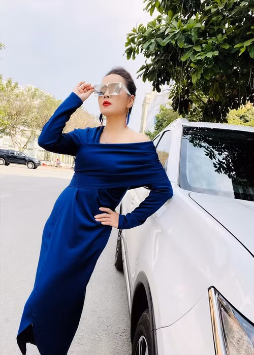 Nữ diễn viên lúc trẻ trung khi quý phái.