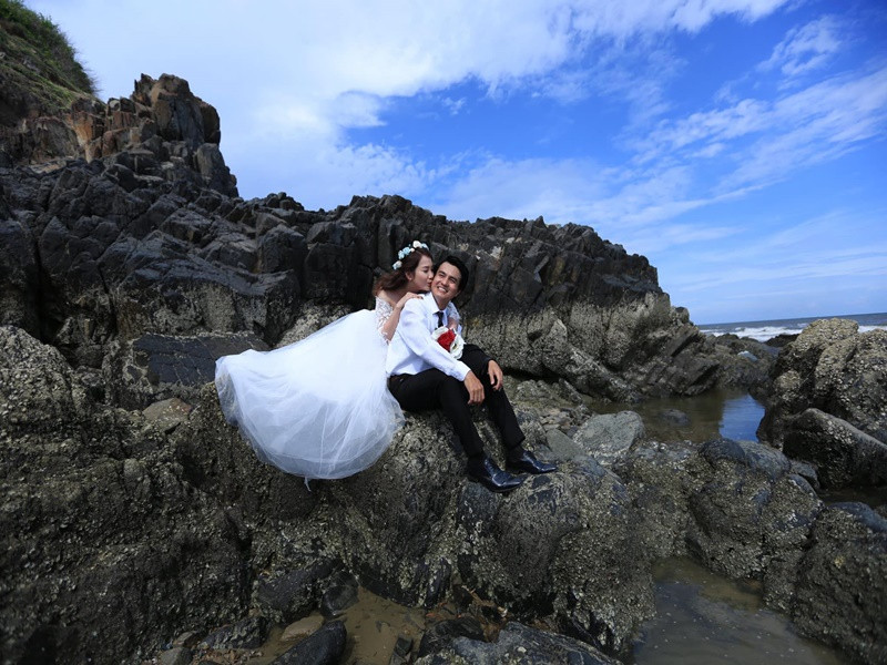 Thanh Trúc kém Cao Minh Đạt 8 tuổi và không hoạt động nghệ thuật.