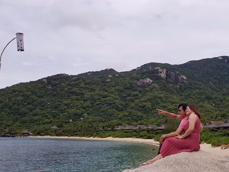 Vợ chồng nam diễn viên hâm nóng tình cảm nhờ đi du lịch.