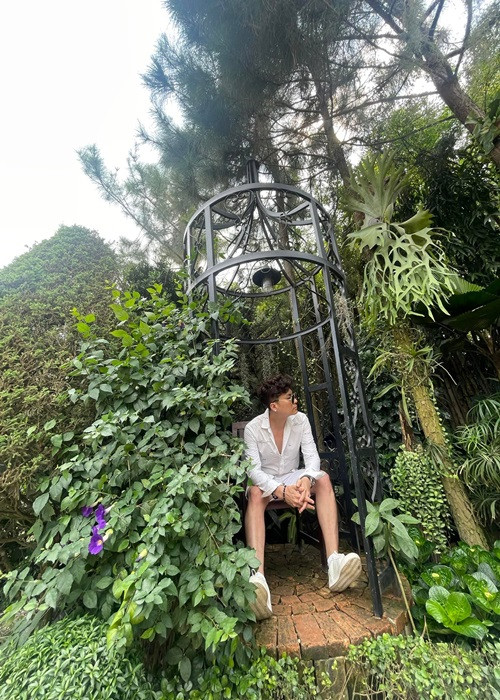 Con trai của Lâm Khánh Chi hiện tại sống cùng Phi Hùng.