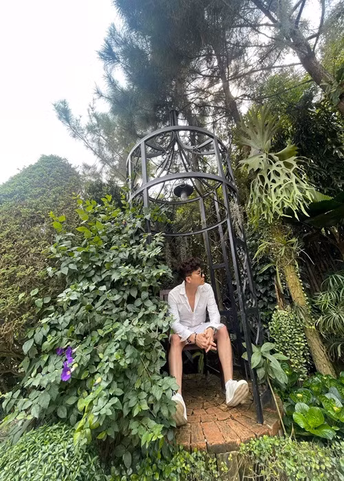 Con trai của Lâm Khánh Chi hiện tại sống cùng Phi Hùng.