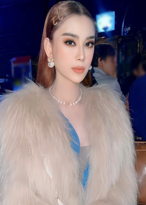 Đến nay, trên trang cá nhân, Lâm Khánh Chi vẫn để trạng thái đã kết hôn.