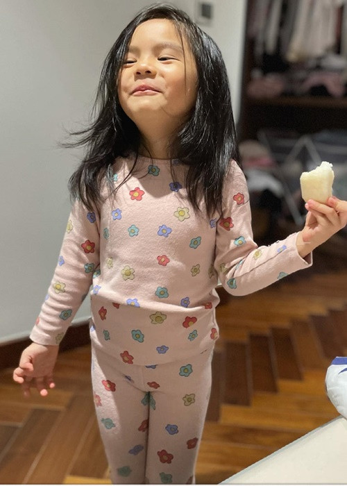 Nếu như Tuệ Lâm có phần chững chạc, Tuệ An lại rất lém lỉnh, nhí nhảnh.