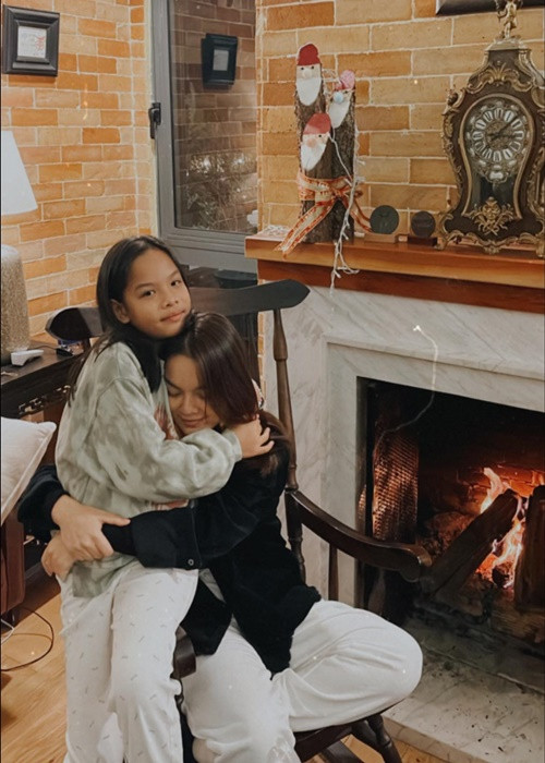 Con gái đầu lòng của Phạm Quỳnh Anh lớn phổng phao.