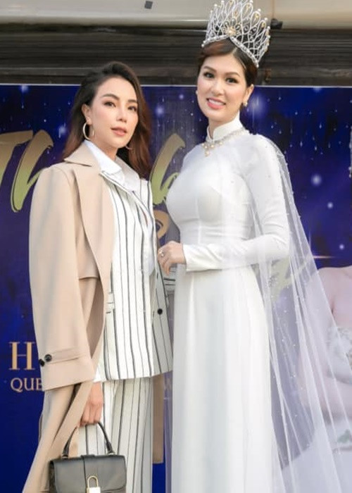 Mới đây, trên trang cá nhân, Oanh Yến (phải) tố Trà Ngọc Hằng quỵt nợ 2,5 tỷ. Theo Oanh Yến, Trà Ngọc Hằng lợi dụng tình cảm để được giúp đỡ tiền bạc rồi quay lưng khi Oanh Yến hết giá trị lợi dụng. Ảnh: FB Oanh Yến