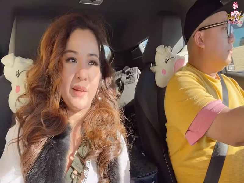 Mới đây, khi xe của Thúy Nga đang di chuyển trên cao tốc, một chiếc xe phía trước đột ngột dừng lại khiến xe của cô phải phanh gấp. Chiếc xe phía sau do đi quá sát nên đụng vào xe của Thúy Nga.