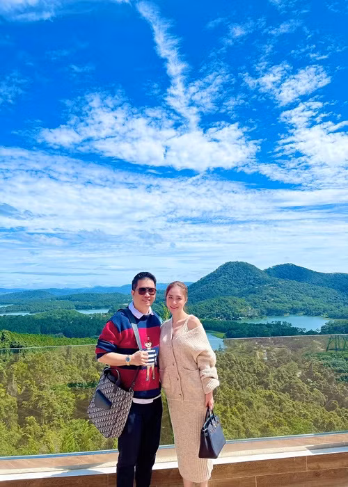 Ông xã của Di Băng tiết lộ, hai vợ chồng lập hợp đồng hôn nhân với điều khoản cam kết ai ngoại tình sẽ phải ra đi tay trắng.