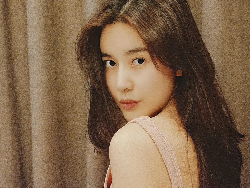 Vì nhịn ăn, Cao Thái Hà bị viêm loét dạ dày, phải uống thuốc liên tục trong hai tháng.