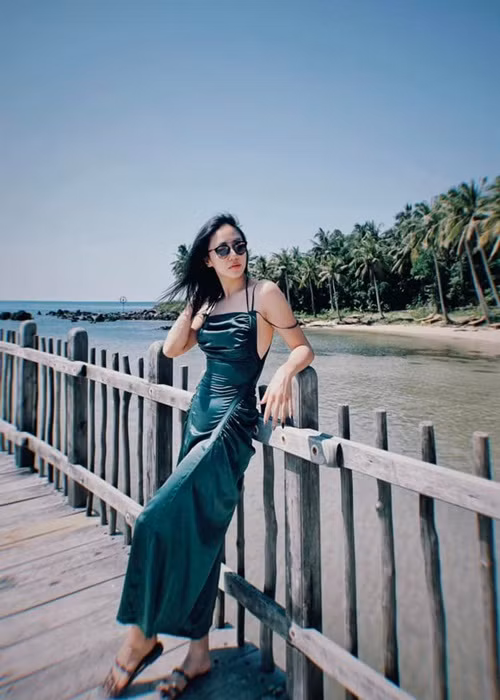 Cuối tháng 12/2021, Văn Mai Hương chia sẻ, cô đã cởi mở hơn, sẵn sàng đón nhận mối quan hệ mới nếu tình duyên đến sau những trắc trở trong chuyện tình cảm. Ảnh: FB Văn Mai Hương