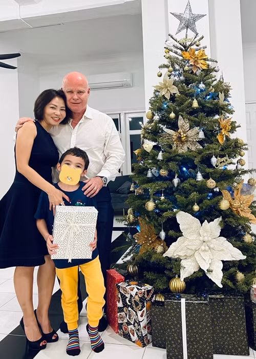 Vì muốn con trai có cuộc sống bình thường như bao đứa trẻ khác, Thu Minh chỉ úp mở hình ảnh thiên thần nhỏ của mình.