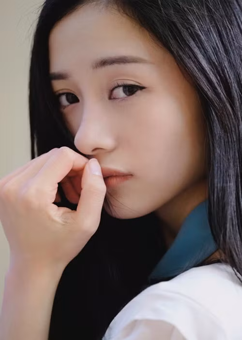 Jun Vũ từng tham gia diễn xuất trong các bộ phim điện ảnh "Tháng năm rực rỡ", "Gái già lắm chiêu 3".