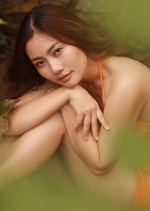 "Lên đồ", vợ cũ của Thanh Bình quyến rũ khó cưỡng. Ảnh: Dân Việt