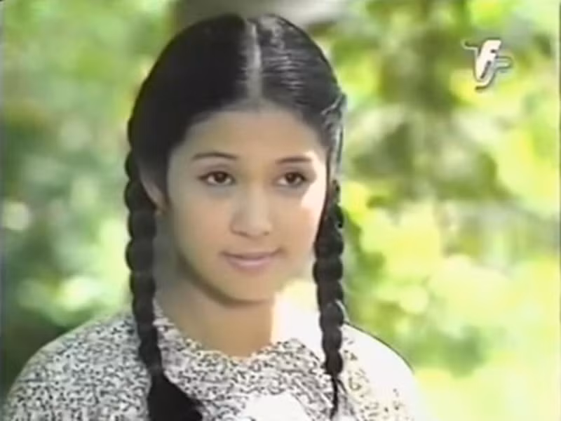 Việt Trinh vụt sáng thành sao khi cô được cố đạo diễn Lê Cung Bắc mời đóng vai chính Bạch Cúc trong bộ phim truyền hình “Người đẹp Tây Đô”. Ảnh: Lao động