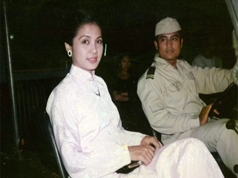 Bạch Cúc trở thành vai diễn để đời của Việt Trinh. “Đây không chỉ là niềm hạnh phúc của diễn viên mà còn cả với đạo diễn vì đã chọn đúng người vào nhân vật”, đạo diễn Lê Cung Bắc từng chia sẻ. Ảnh: Dân Trí