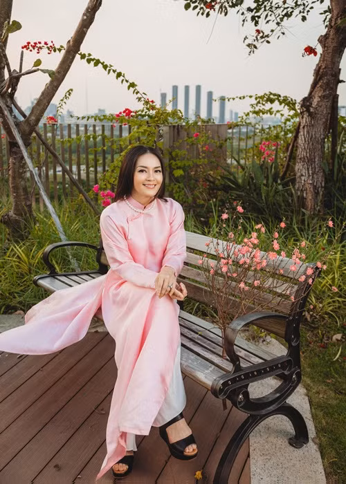 Với vai trò người mẫu, Thanh Uyên từng là một trong những cái tên đắt show ảnh lịch, tạp chí.