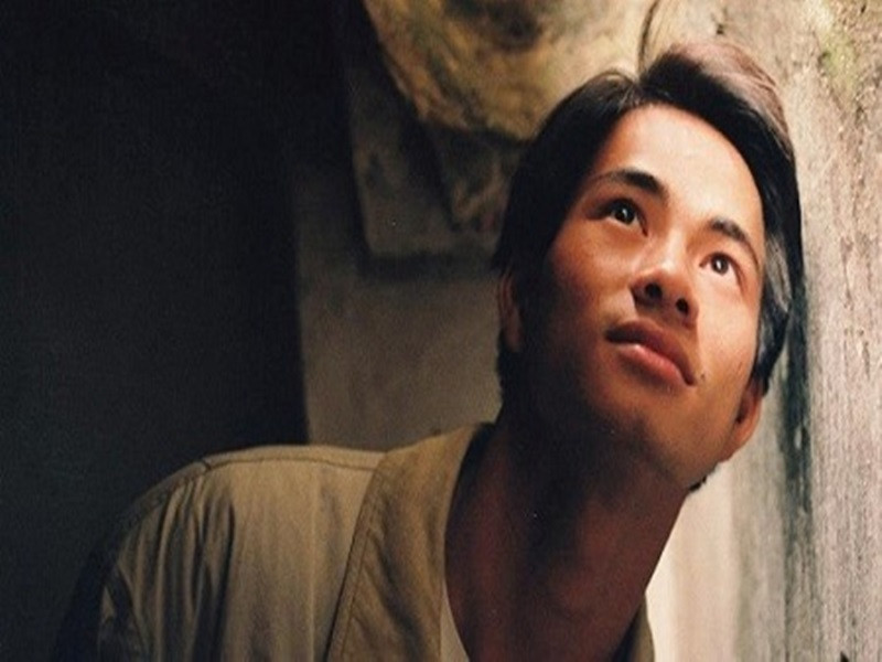 Xuân Bắc đóng phim "Kẻ cắp bất đắc dĩ" năm 1998. Ảnh: Dân Trí