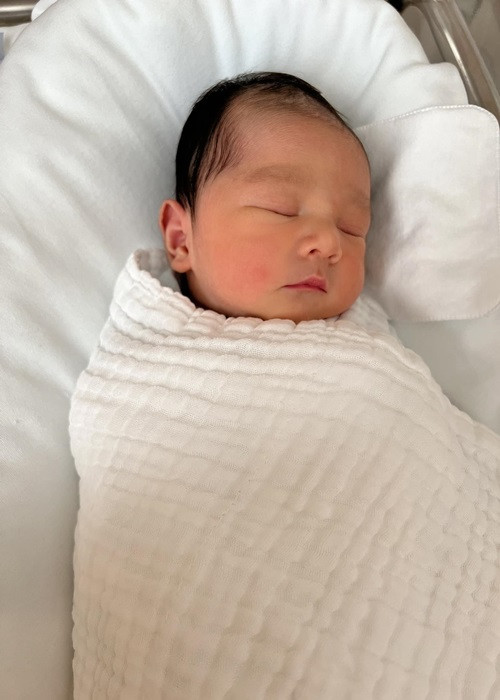 Con trai thứ hai của Chi Bảo rất kháu khỉnh.