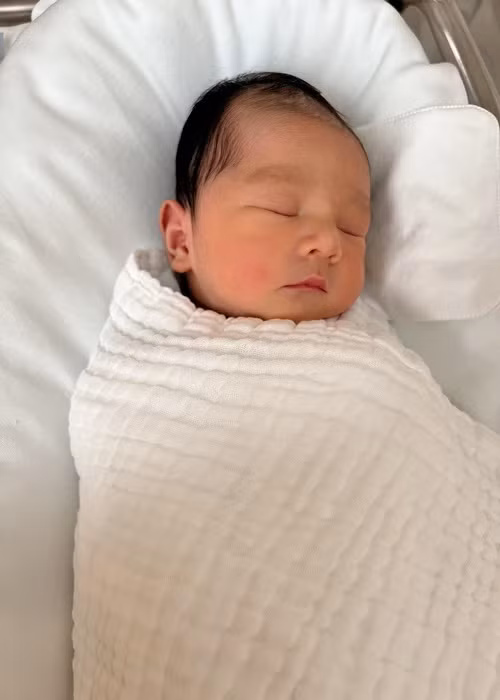 Con trai thứ hai của Chi Bảo rất kháu khỉnh.