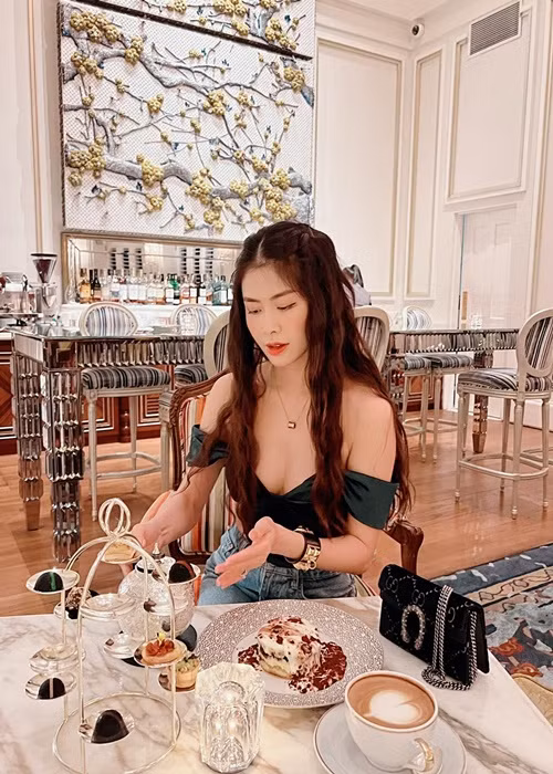 Thủy Anh khẳng định: “Tôi là người luôn ý thức được ranh giới giữa gợi cảm và phản cảm".