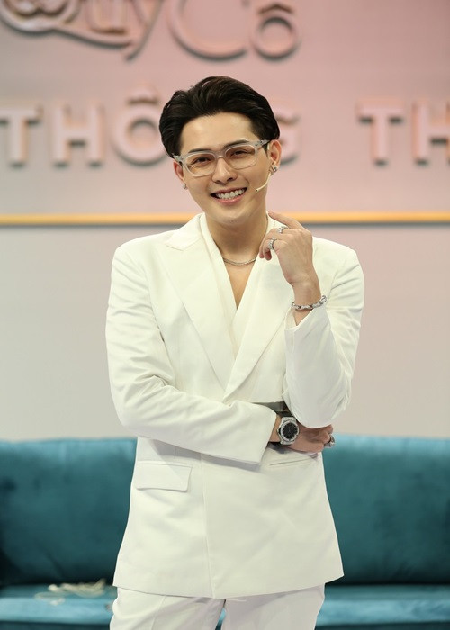 Sợ bị hiểu lầm từ chối Nam Thư, Võ Đăng Khoa phân trần: “Không phải em chối từ hay gì hết, bởi vì mình đâu có tư cách đâu mà làm vậy. Nhưng với những người cá tính như Thư với em đã là một vấn đề rồi. Khi làm chung đã khác nhau về tư duy rồi mà còn yêu nhau nữa thì mọi người tưởng tượng xem sẽ thế nào". Ảnh: PLO