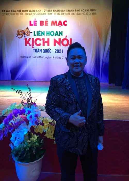 Từ khi trở về Việt Nam sau vụ ấu dâm, Minh Béo thản nhiên xuất hiện thay vì ở ẩn.