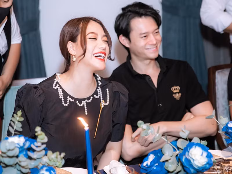 Tiệc sinh nhật của Chi Bảo có sự góp mặt của cặp đôi Trương Ngọc Ánh - Anh Dũng.