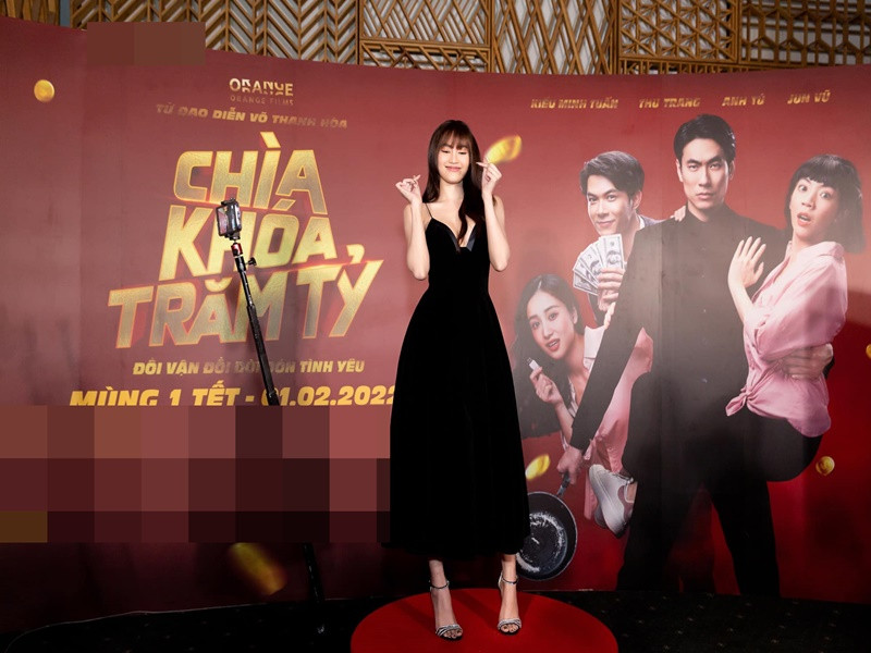 Lan Ngọc than thở gương mặt trở nên tròn trịa. Ảnh: FBNV