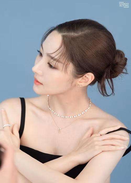 Nữ diễn viên sinh năm 1986 từng đóng phim "Thư ký Kim sao thế", "Thợ săn thành phố", "Chuyện tình ở Sungkyunkwan".