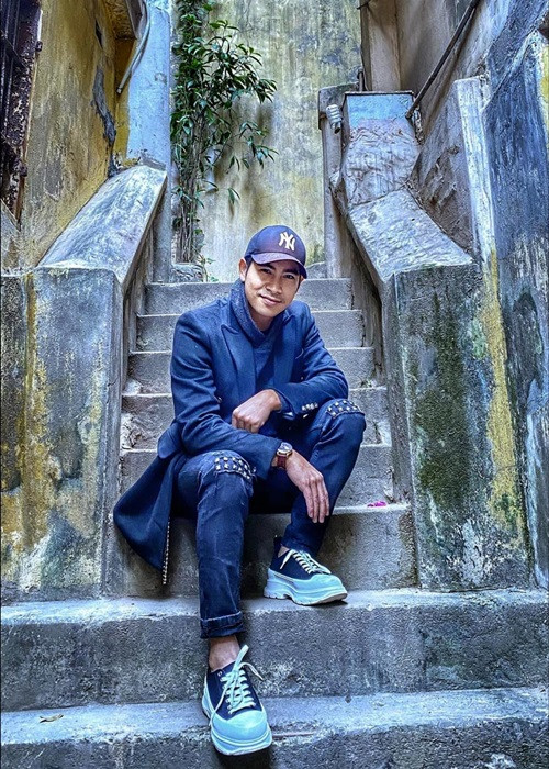 Giữa ồn ào, Thanh Bình lập tức lên tiếng. Anh cho biết, anh chưa bao giờ là người yêu của T. Theo Thanh Bình, tình cảm của T là đơn phương. Nam diễn viên cho rằng bản thân đang độc thân nên có quyền tìm hiểu bất kỳ ai. Ảnh: FBNV