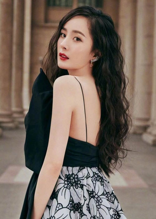 Khối tài sản của Dương Mịch được cho là lên tới 4,5 tỷ NDT (gần 15 nghìn tỷ đồng). Ảnh: Dân Việt