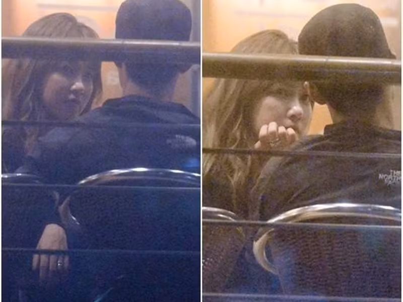 Tháng 9/2013, Oh Jong Hyuk và Soyeon lộ ảnh tổ chức kỷ niệm 1000 ngày bên nhau cùng những người bạn thân thiết tại nhà hàng. Ảnh: Zing