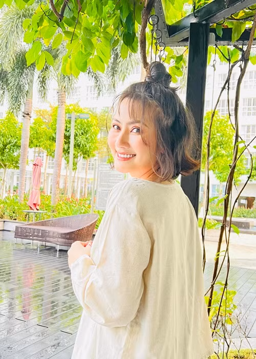 Hồi tháng 11/2021, Ngọc Lan chia sẻ cô vẫn độc thân vì quá bận rộn.