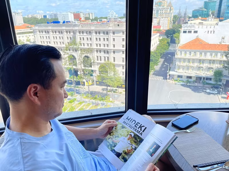 Lý do Chi Bảo giải nghệ là muốn tập trung cho kinh doanh và từ thiện. Đây là hai hoạt động anh tích cực làm trong những năm trở lại đây.