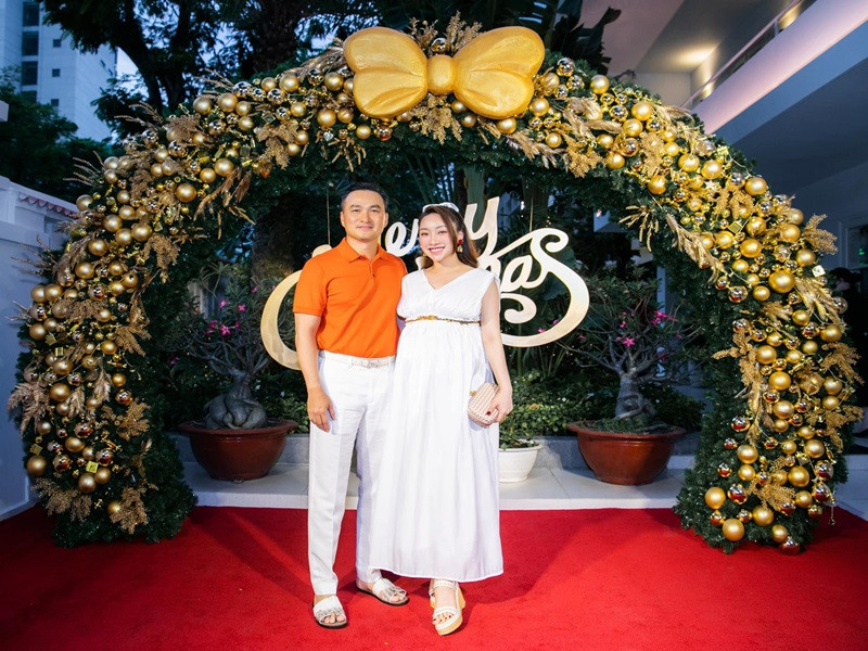 Thùy Chang có hành trình thai kỳ thuận lợi. Đúng ngày 1/1/2022, cô sinh con trai.