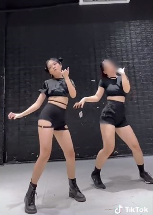 Trên trang cá nhân Tiktok, con gái Phương Thanh thường xuyên đăng tải clip nhảy múa.