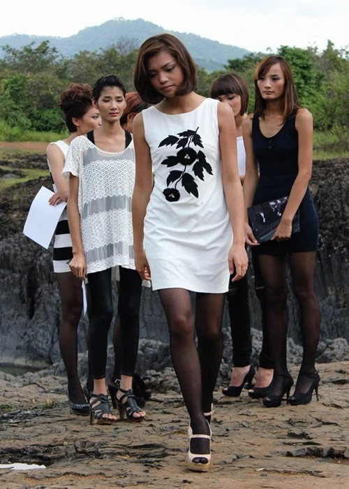 Hoàng Thùy, Lê Thúy cũng tiếc thương Nguyễn Tuyết. "Thương và nhớ mày nhiều! Đây là lần cuối tao được nói chuyện với mày, mới đây thôi mà sao vội quá. Yên nghỉ và bình an mày nhé", Hoàng Thùy chia sẻ. Ảnh: VTC