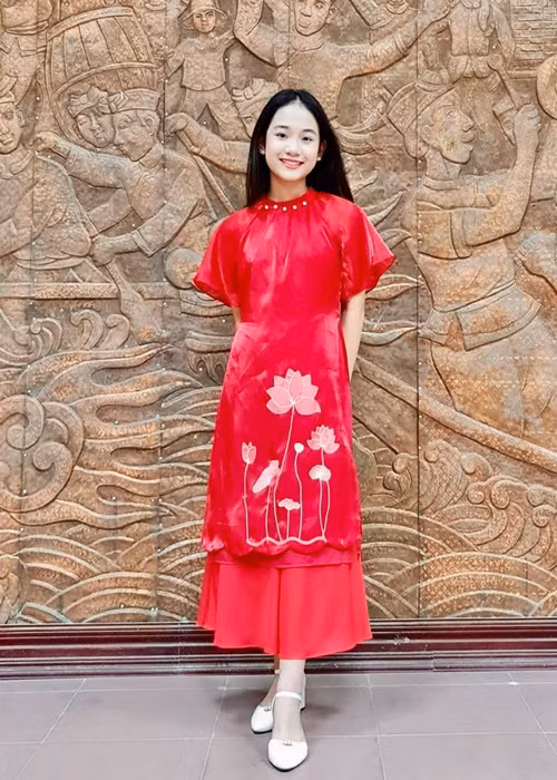 “Tieu my nhan tuoi Dan” Ha Anh: “Mong Tet binh yen ben gia dinh”-Hinh-3