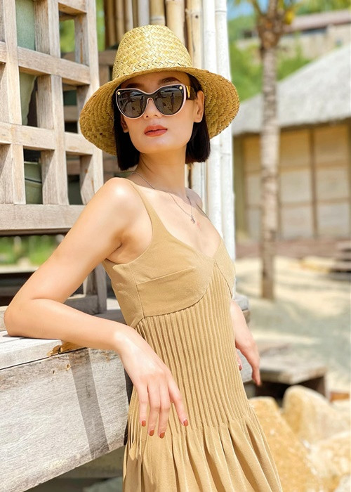 Có những khán giả chê Lê Thúy gầy trơ xương, cho rằng Đỗ An điển trai như vậy cưới cô chỉ để che giấu giới tính.