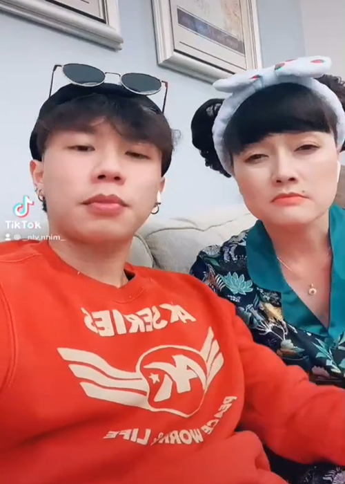 Long Vũ coi mẹ như thần tượng. Điều này khiến Vân Dung rất tự hào.