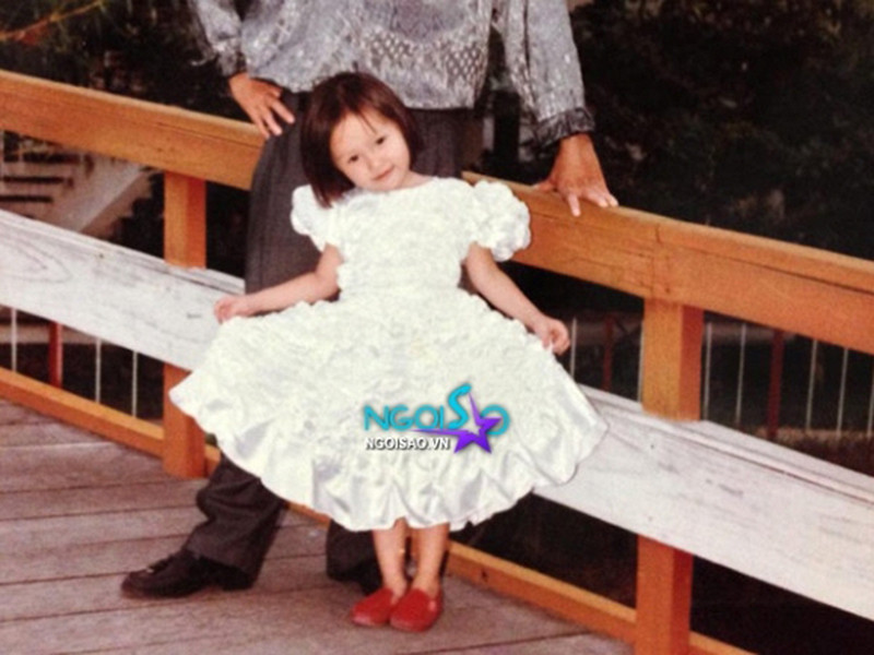 Hồi nhỏ, Bảo Thy xinh như búp bê.