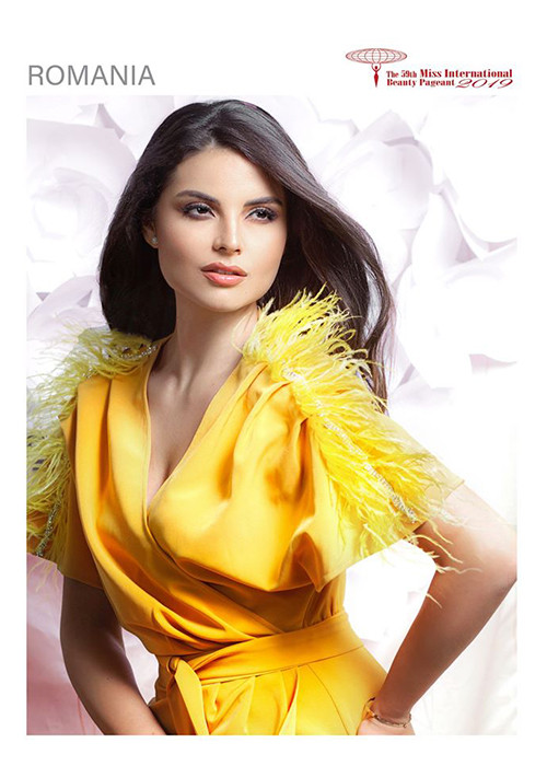 Đại diện Romania - Andreea Maria Coman sẽ làm nên chuyện tại Hoa hậu Quốc tế 2019. 1 năm trước, Andreea từng lọt top 10 Hoa hậu Siêu quốc gia.