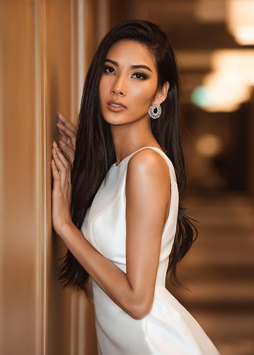 Tuy nhiên, Hoàng Thùy vẫn có những bất lợi. Một trong số đó là phong thái người mẫu. Nhiều người hy vọng, Hoàng Thùy sẽ rũ bỏ hoàn toàn hình ảnh một người mẫu khi chính thức tham gia cuộc thi.